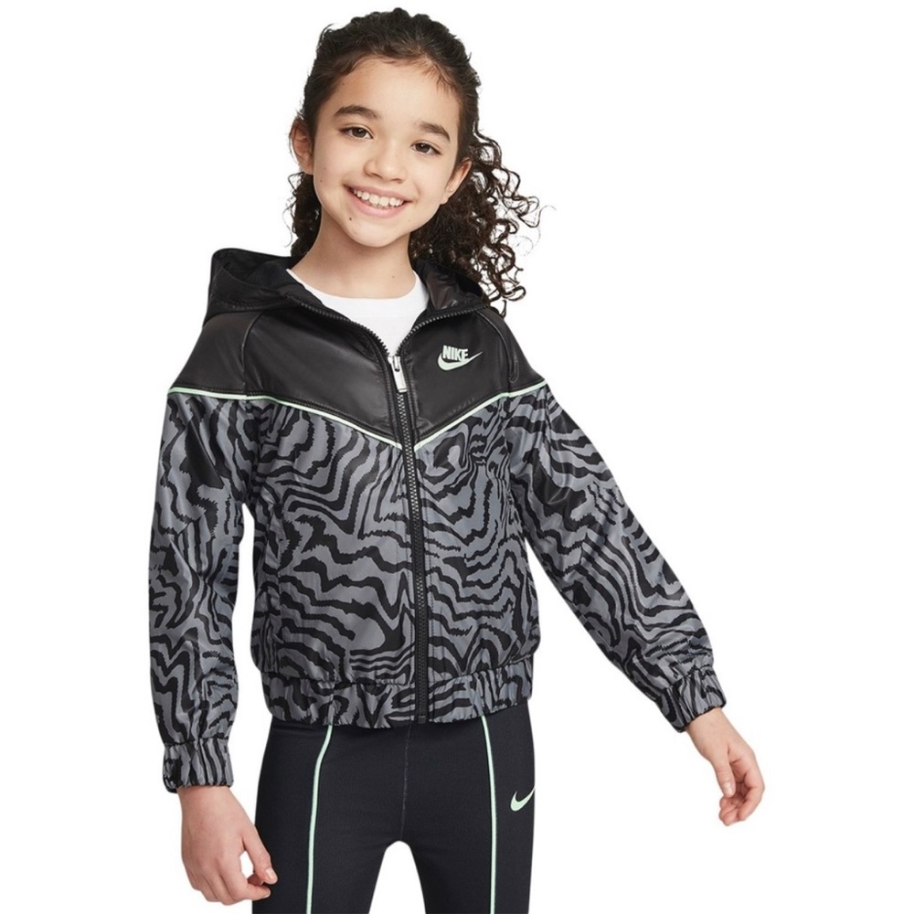 Kids youth Nike Jacket size L.  Nike Glow, wind runner windbreaker jacket.